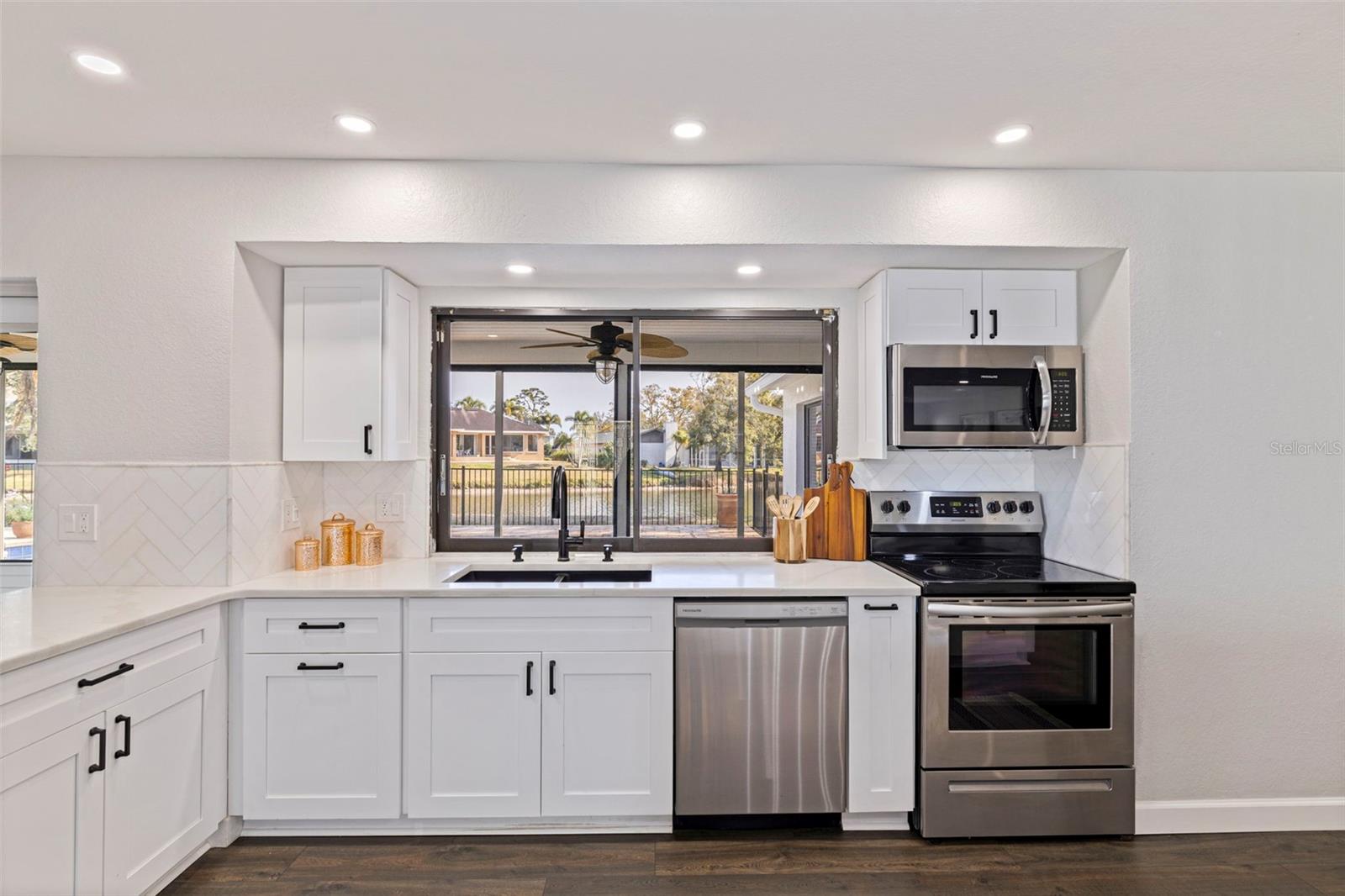 BAYWOOD PARK - Residential