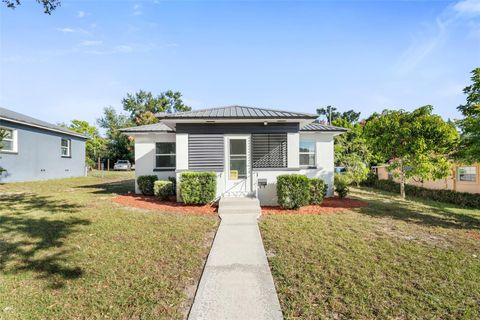 Photo of 311 Osceola Avenue, Lake Wales, FL 33853 (MLS # O6322764)
