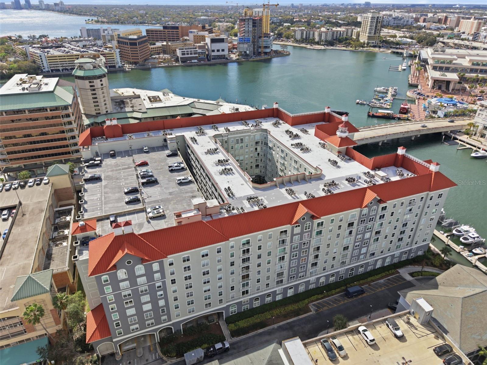 PARKCREST HARBOUR ISLAND CONDO - Residential