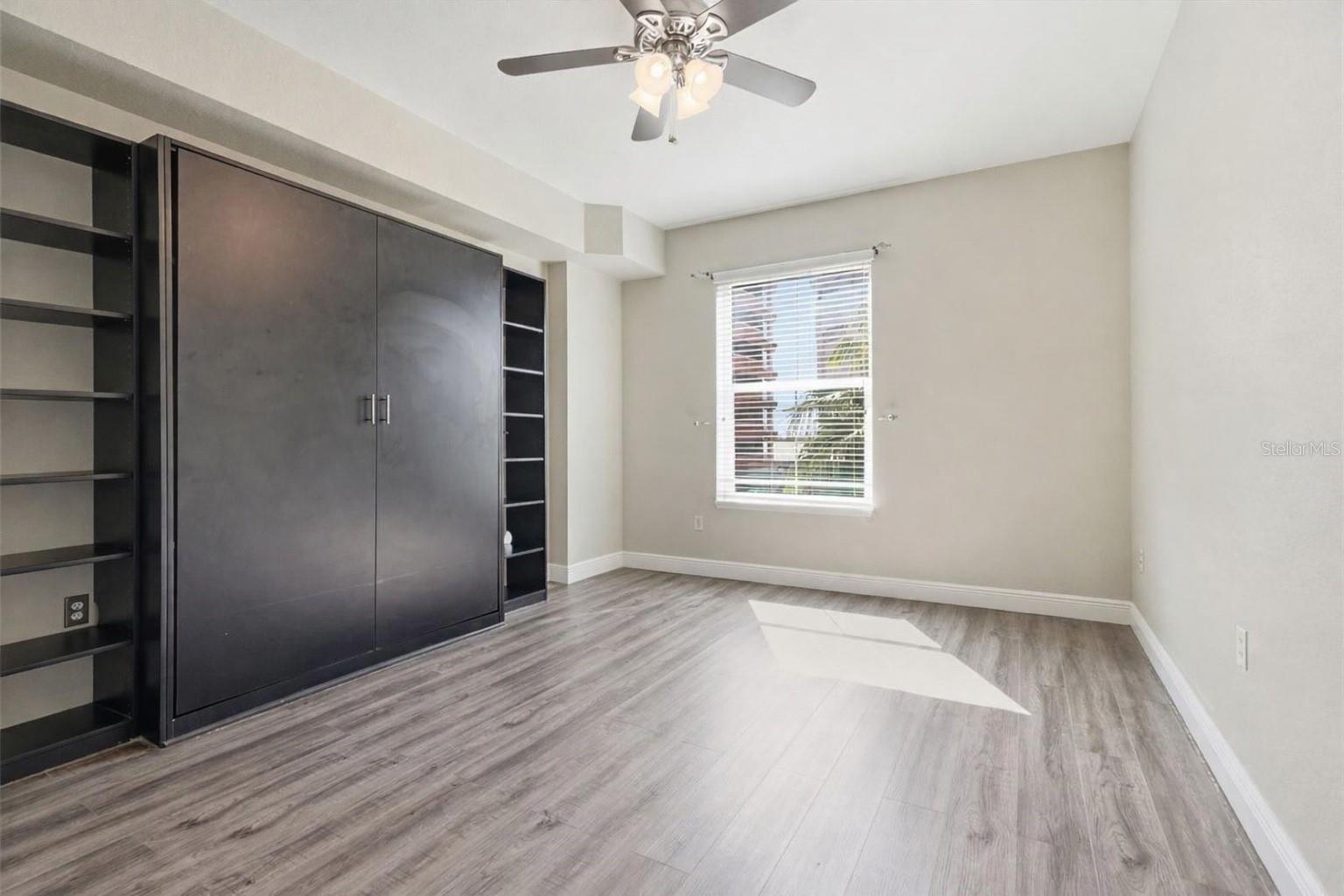 PARKCREST HARBOUR ISLAND CONDO - Residential