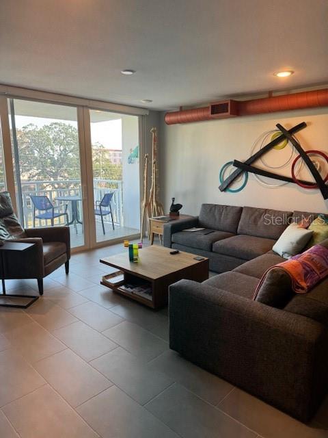 HARBOUR HILL CONDO - Residential