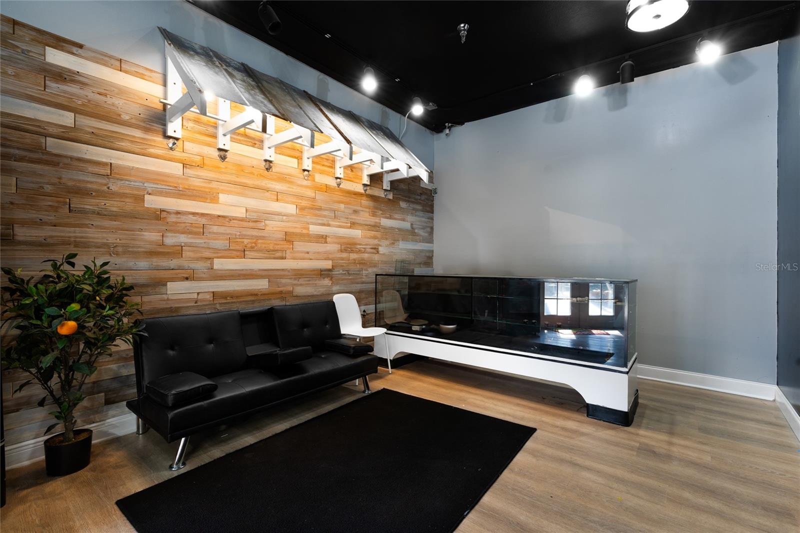 COLONY CONDO - Commercial Sale