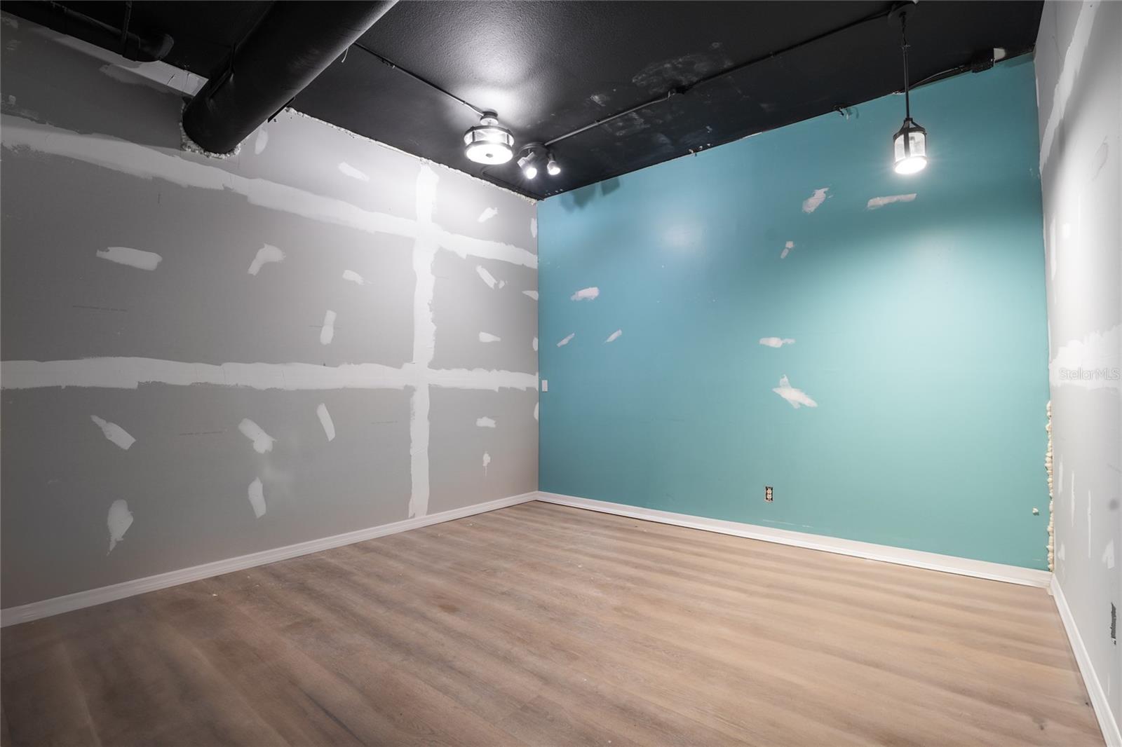 COLONY CONDO - Commercial Sale