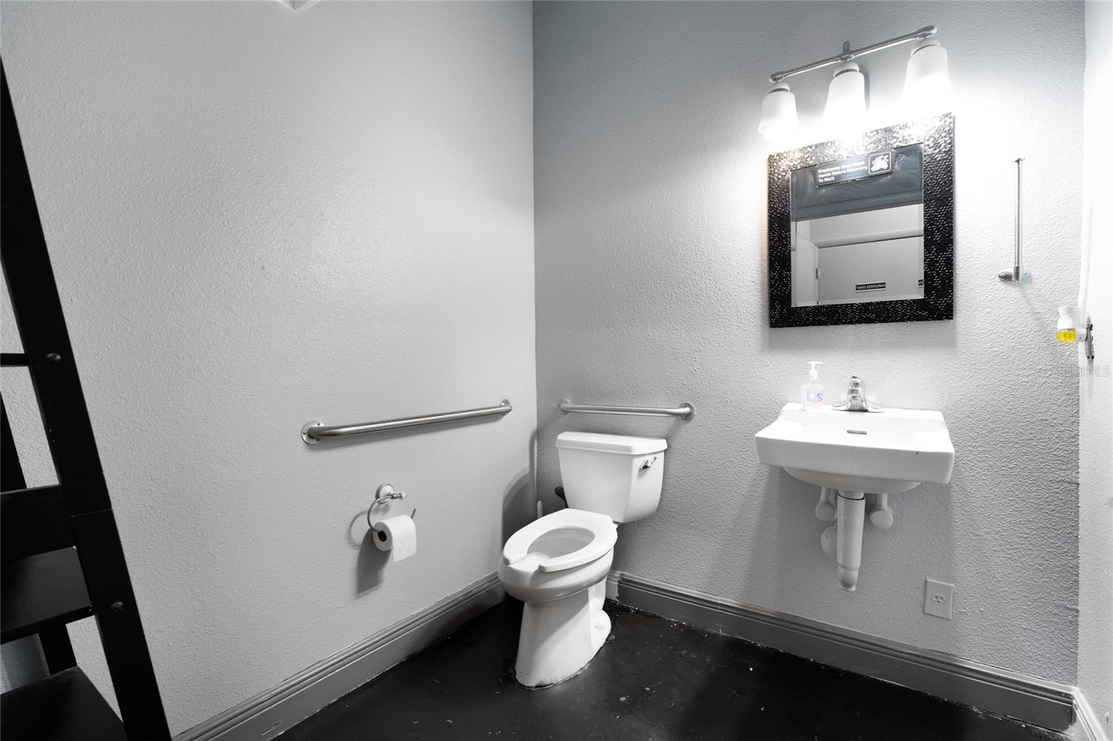 COLONY CONDO - Commercial Sale