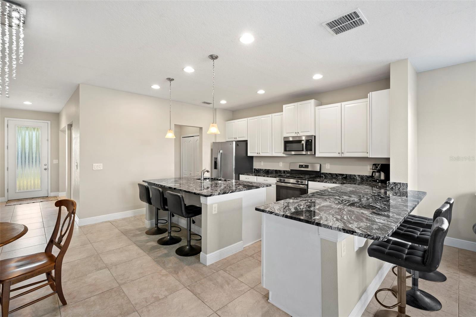 VICTORIA TRAILS NORTHWEST 7 PH - Residential