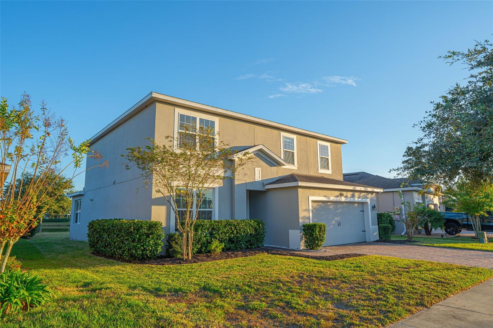 VICTORIA TRAILS NORTHWEST 7 PH - Residential