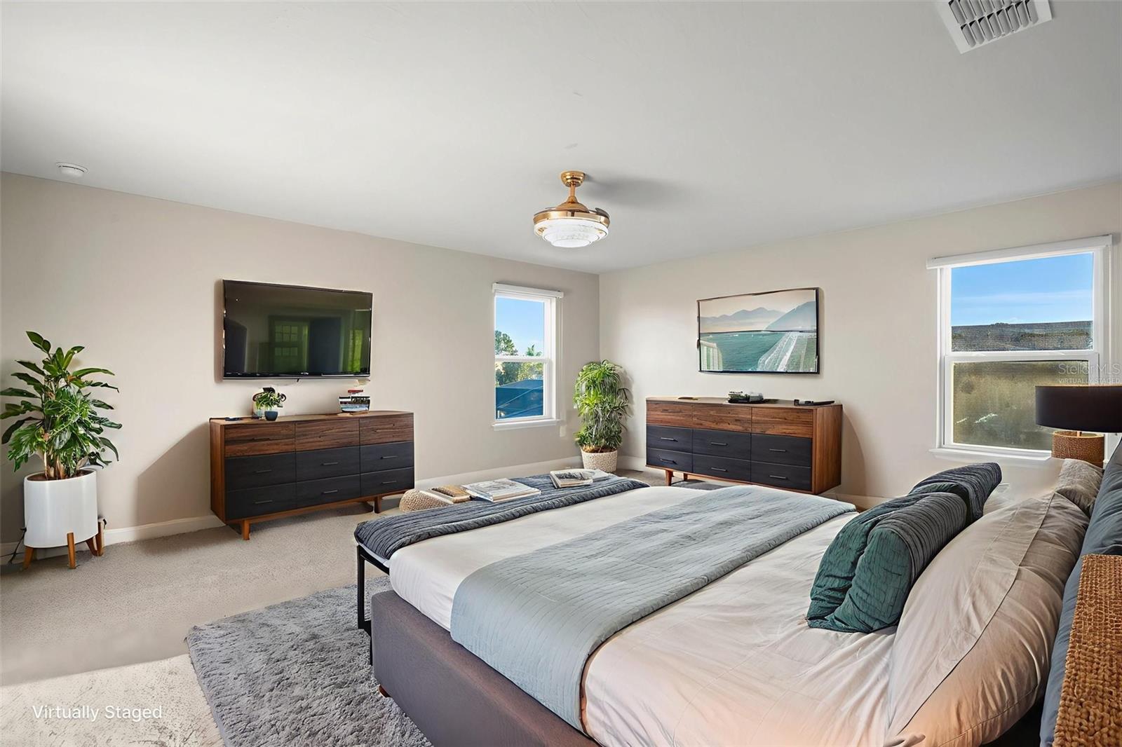 VICTORIA TRAILS NORTHWEST 7 PH - Residential