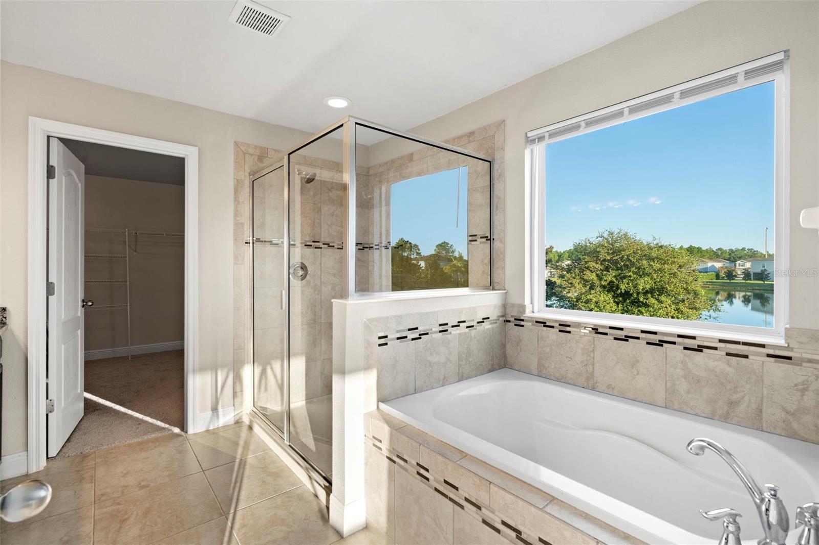 VICTORIA TRAILS NORTHWEST 7 PH - Residential