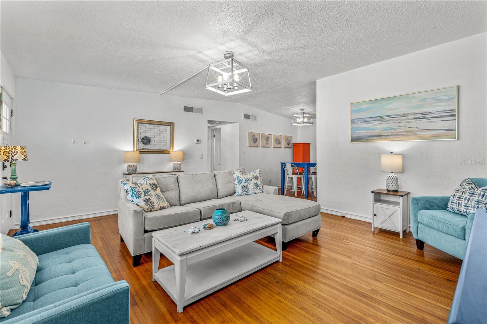 MCELROYS BELLEVIEW - Residential