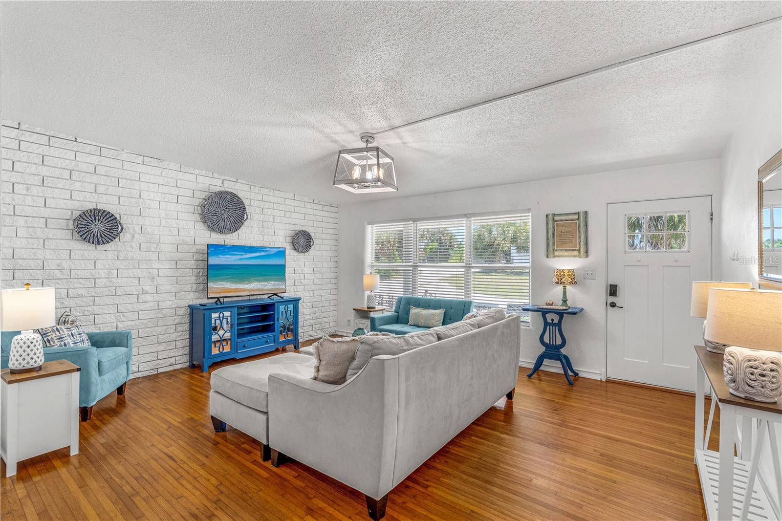 MCELROYS BELLEVIEW - Residential