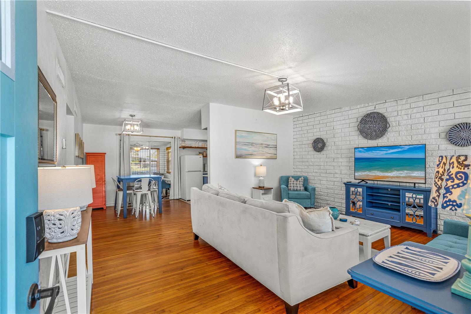 MCELROYS BELLEVIEW - Residential