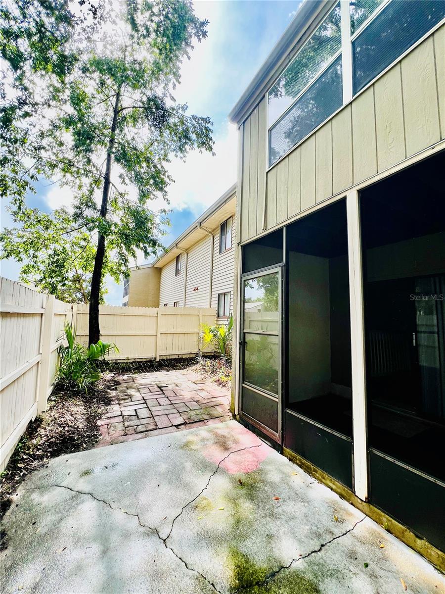 ERROL OAKS CONDO 1 - Residential