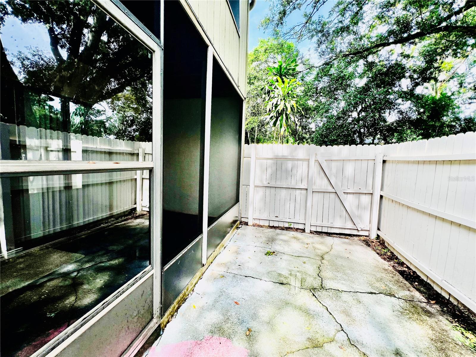 ERROL OAKS CONDO 1 - Residential