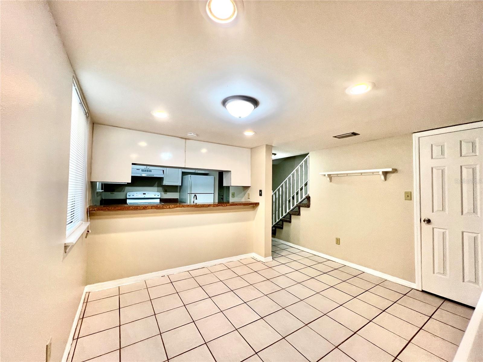 ERROL OAKS CONDO 1 - Residential
