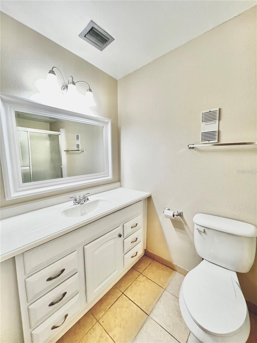 ERROL OAKS CONDO 1 - Residential