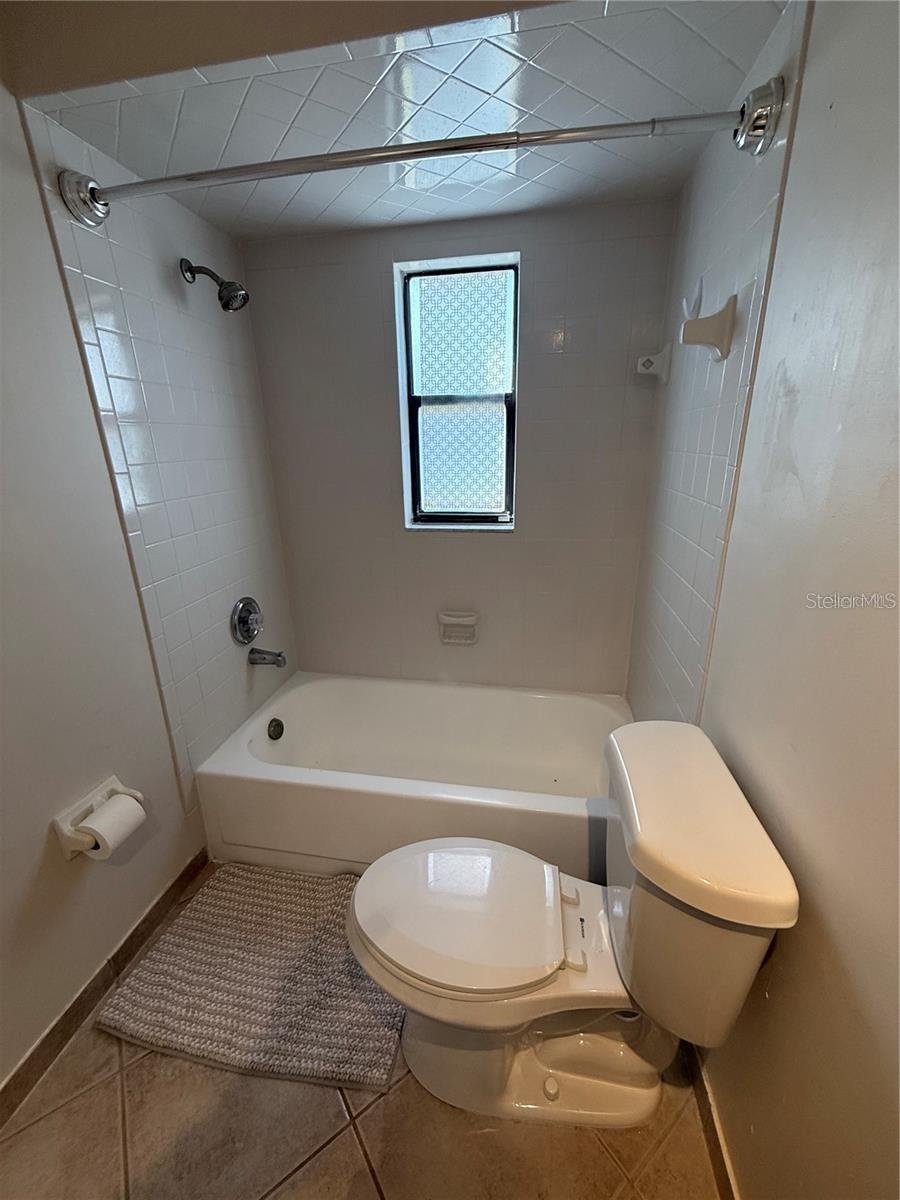 HARVARD ARMS TWNHS - Residential