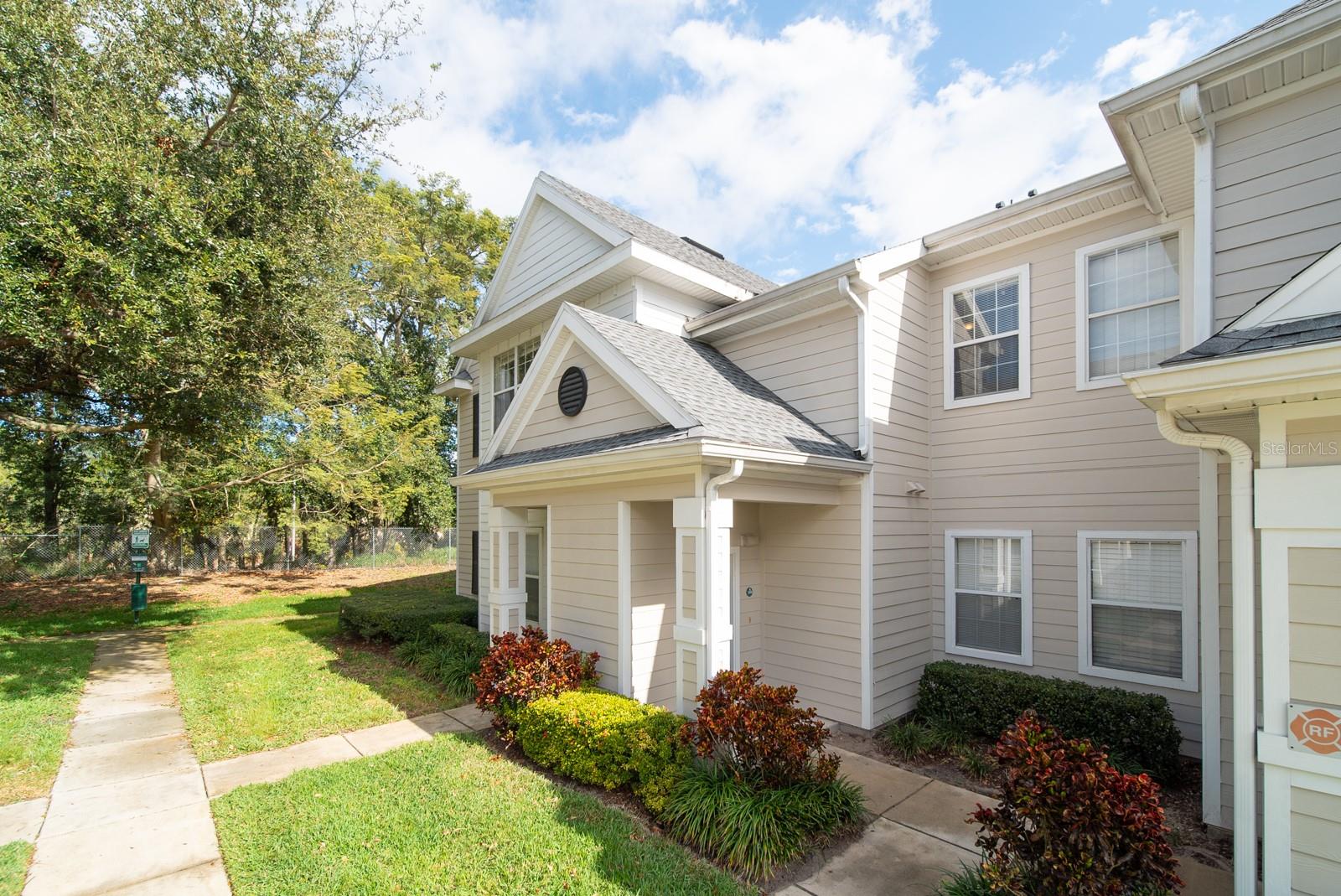 1300 EASTERN PECAN PLACE 208