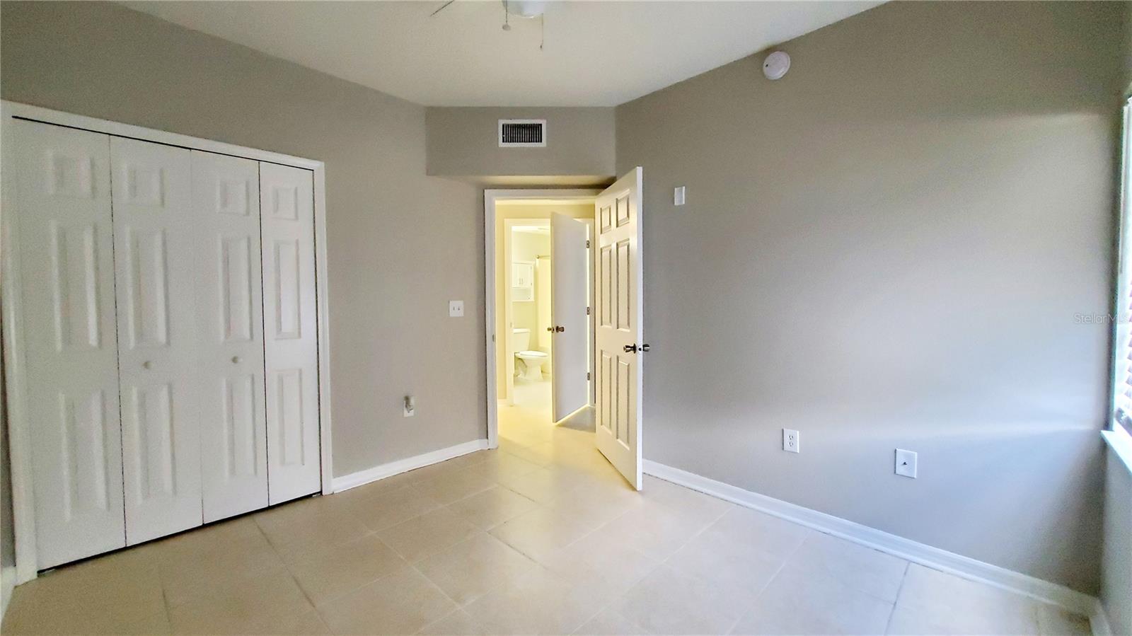 VILLAGES OF BLOOMINGDALE CONDO - Residential Lease