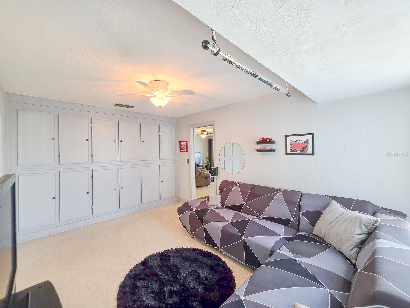 CAMEO POINT UNIT 03 - Residential