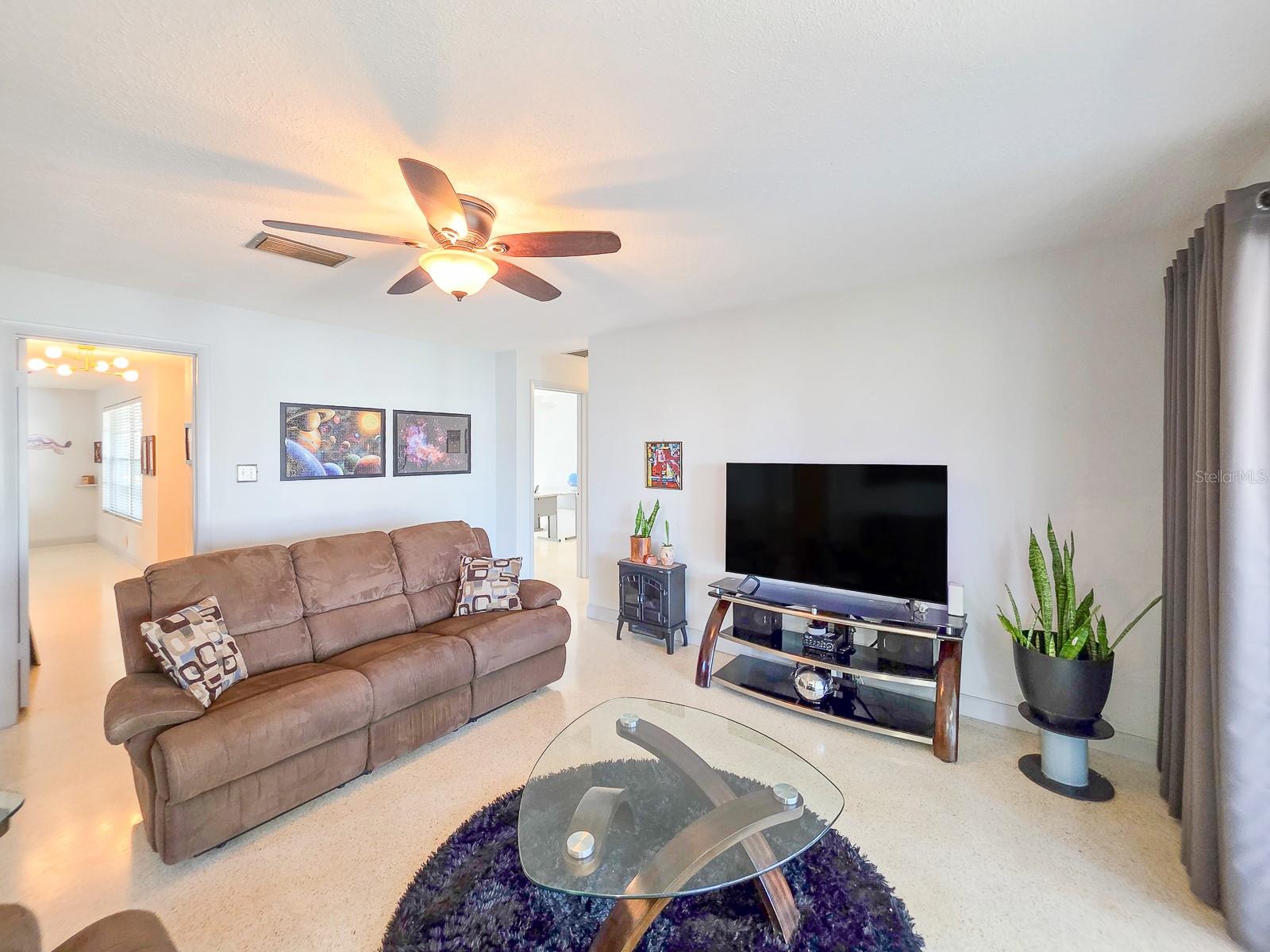 CAMEO POINT UNIT 03 - Residential