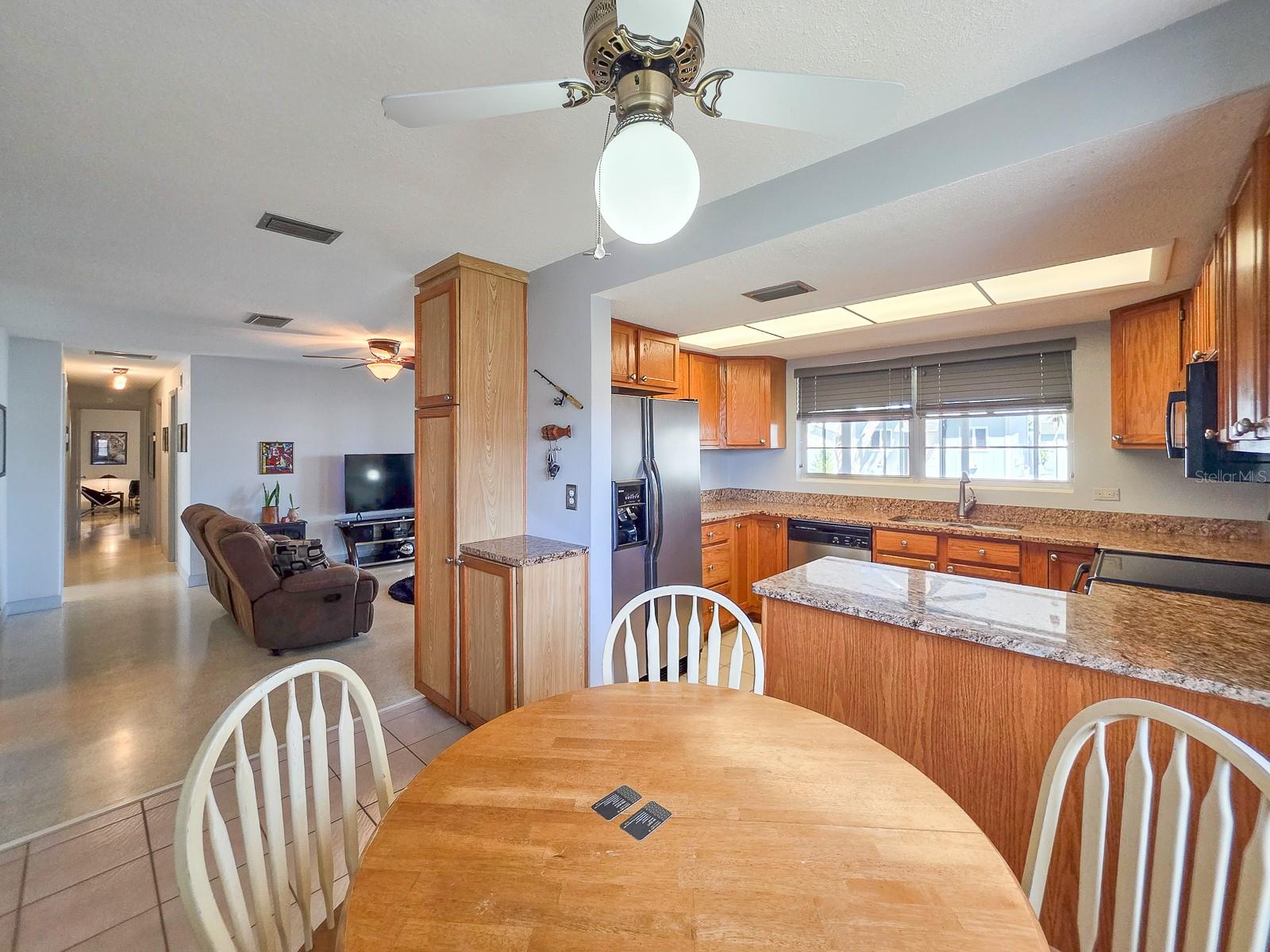 CAMEO POINT UNIT 03 - Residential