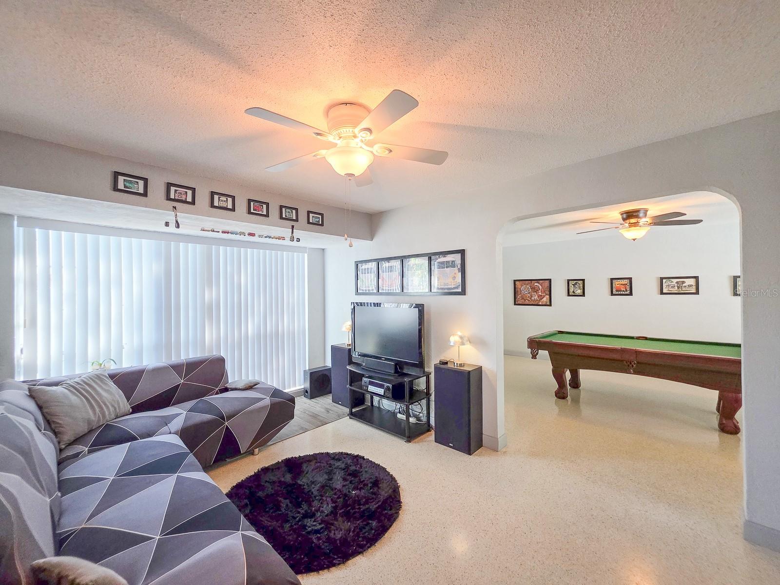 CAMEO POINT UNIT 03 - Residential