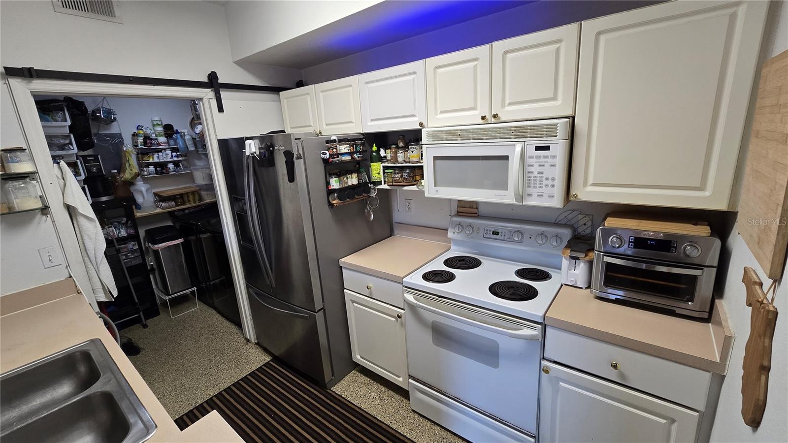 PALMS CLUB CONDO - Residential