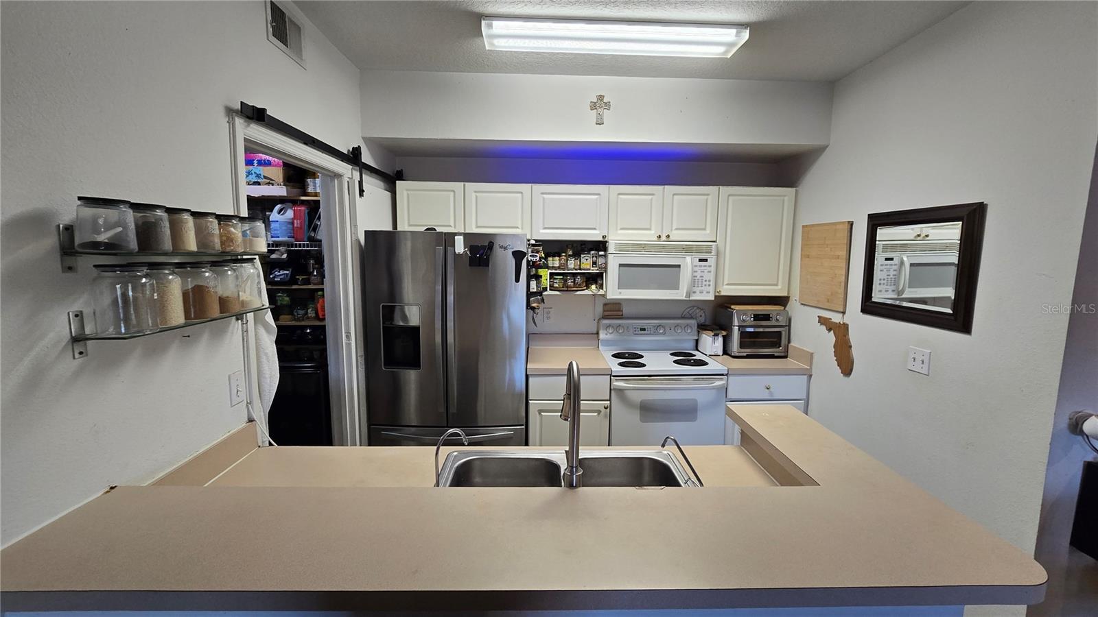 PALMS CLUB CONDO - Residential
