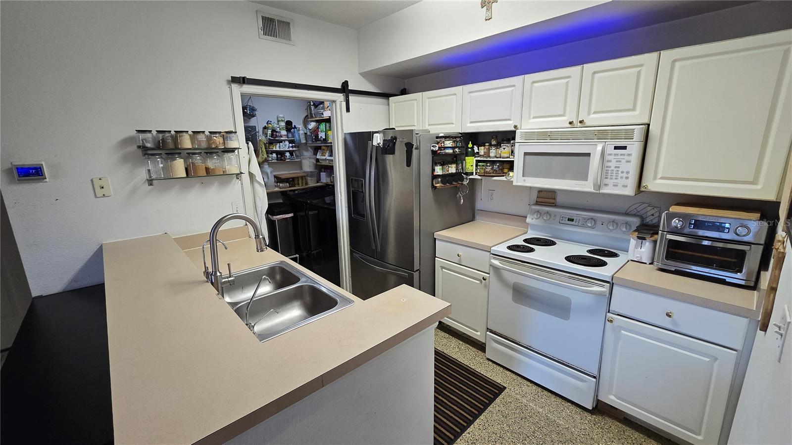PALMS CLUB CONDO - Residential