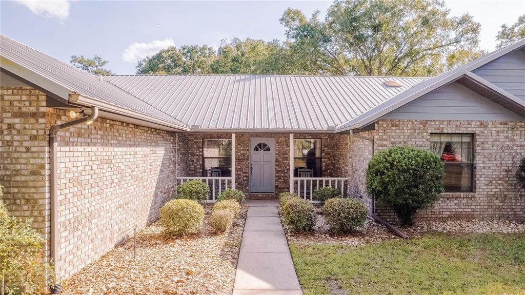 Photo of 4450 Pine Tree Drive, Saint Cloud, FL 34772 (MLS # S5137038)