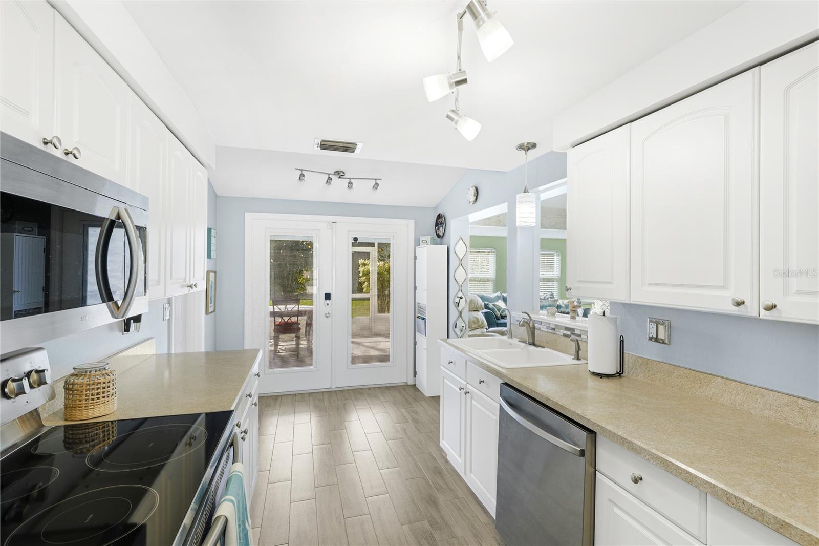 BEIGHNEER MANOR - Residential