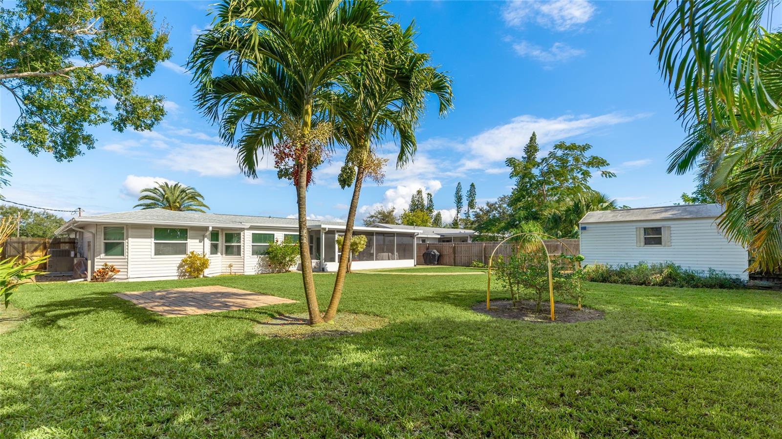 BEIGHNEER MANOR - Residential