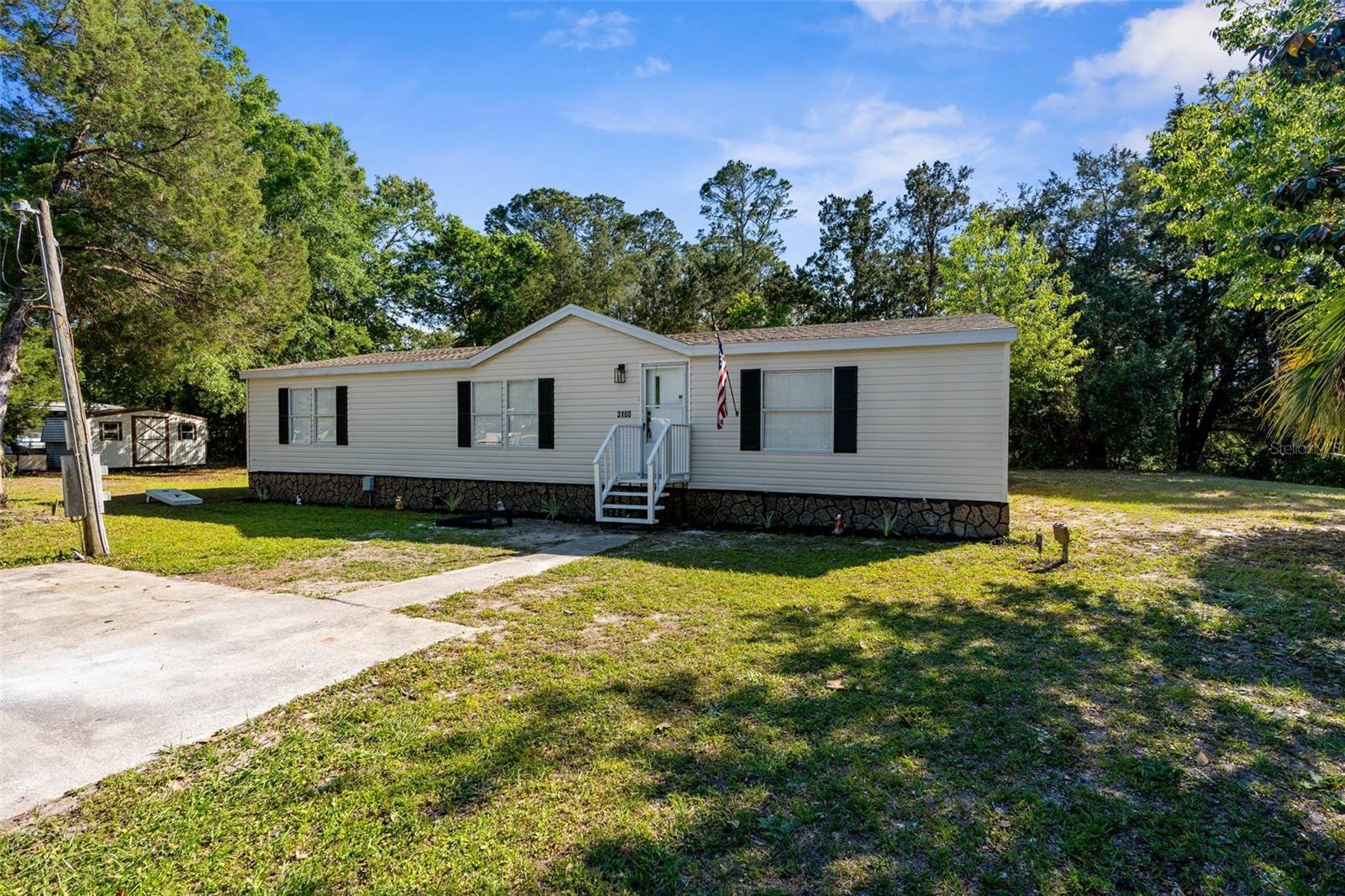 PRICE IMPROVEMENT FOR IMMEDIATE SALE!
Beautifully updated 3 bed, 2 bath home on an oversized lot in the heart of Homosassa. Enjoy a split floor plan with a spacious master suite, granite kitchen with soft-close shaker cabinets and stainless appliances, luxury vinyl plank flooring in main areas, and plush carpeted bedrooms. The property features 3 storage sheds, RV parking, and is just minutes from the Homosassa River, springs, and Gulf access.
Fully move-in ready with a brand new 2024 roof, new vapor barrier, clean 4-point inspection, and contractor-certified inspection report. Structural engineer confirmed hurricane straps and elite block construction. HVAC system has 3 years of warranty remaining. No flood history during hurricanes Helene, Milton, or Idalia. FHA, VA & Conventional financing welcome.