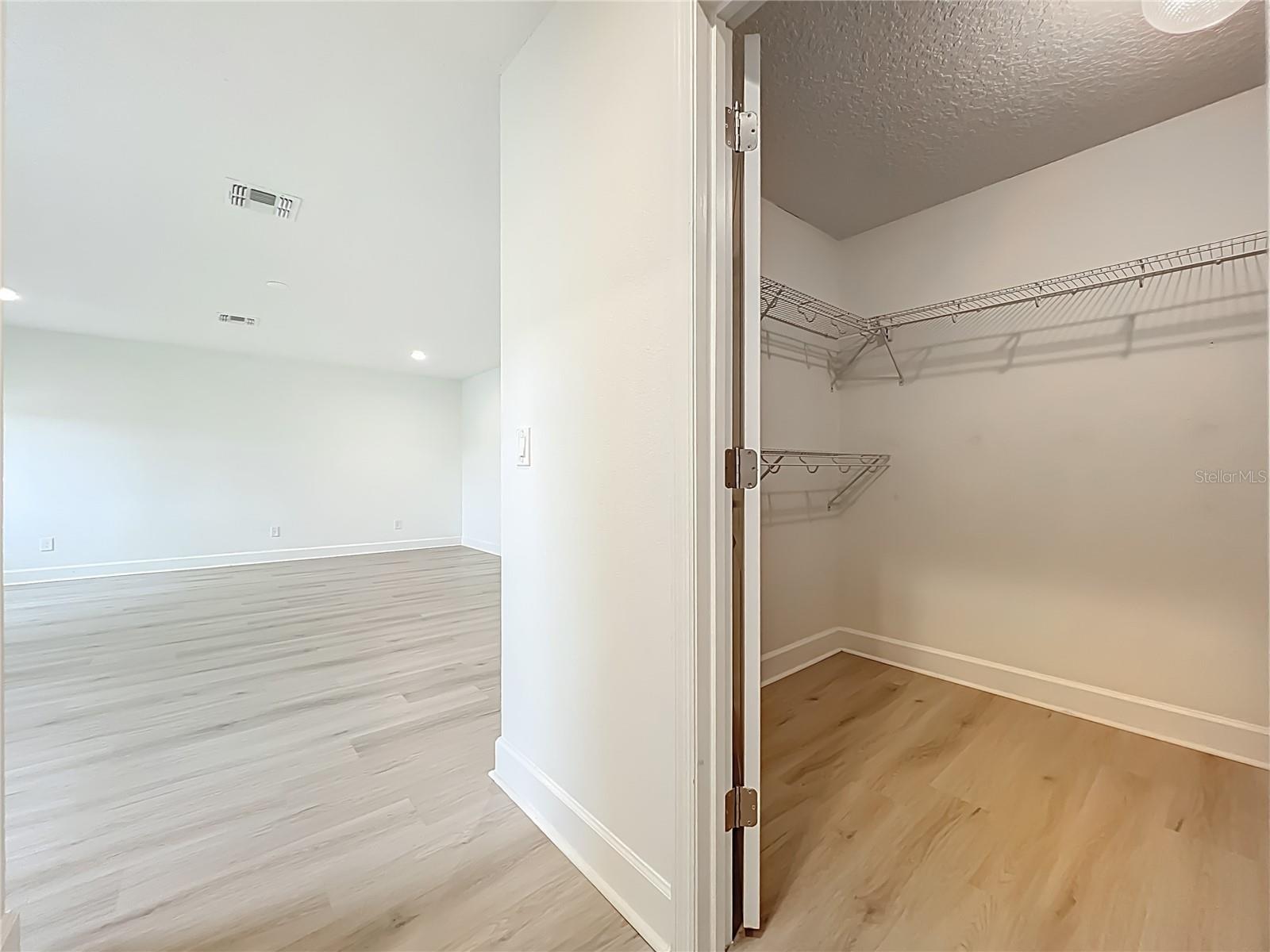 RIVERSIDE OAKS - Residential