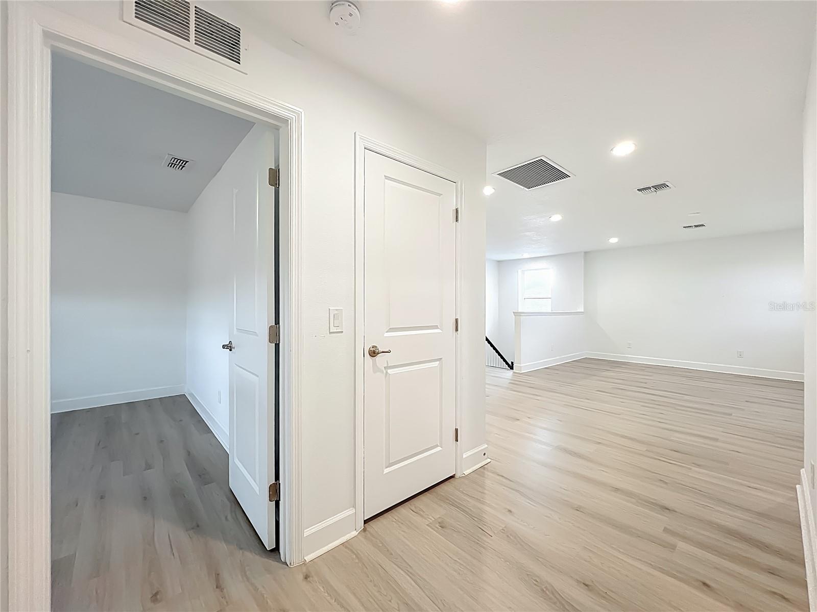 RIVERSIDE OAKS - Residential