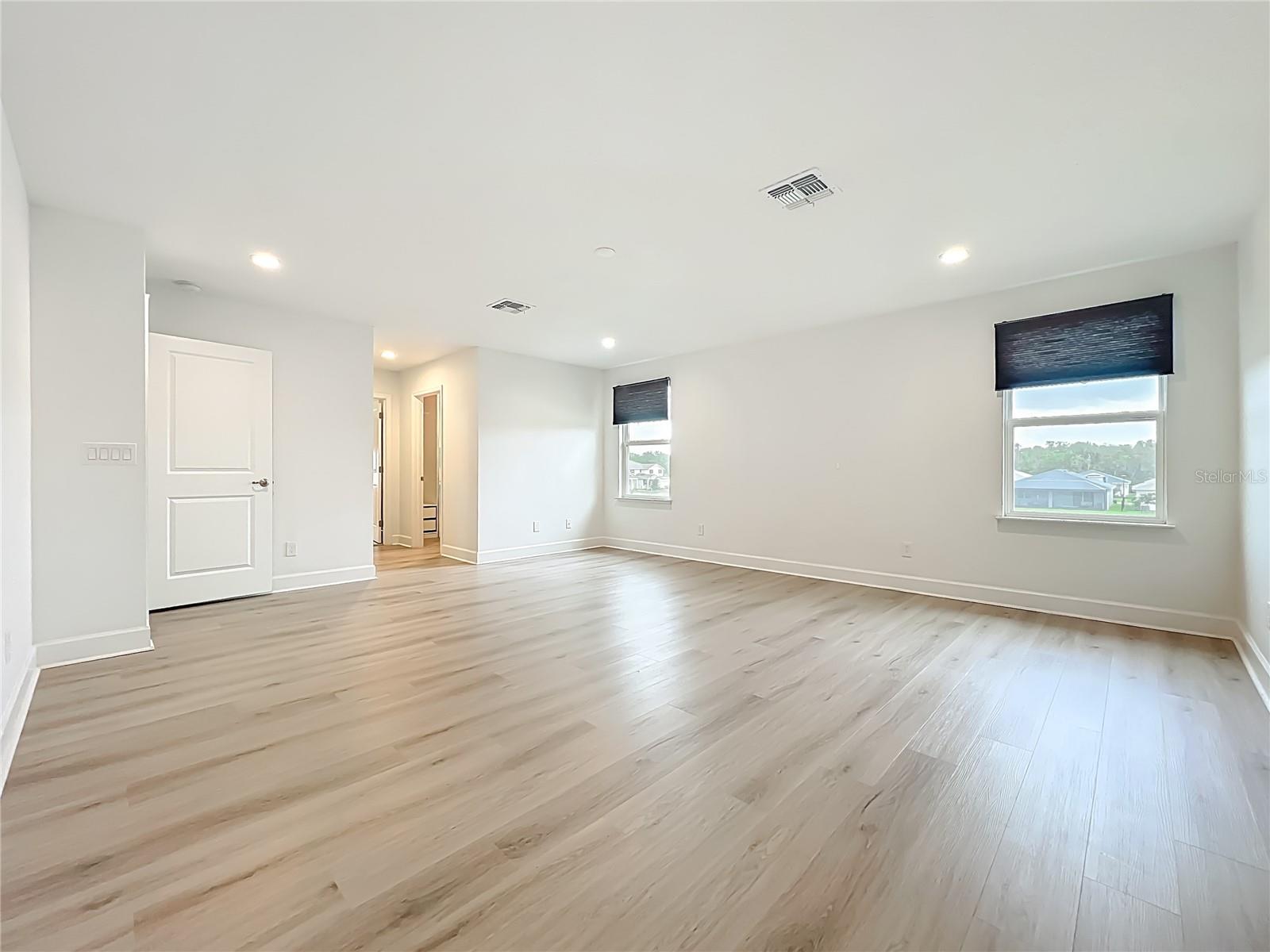 RIVERSIDE OAKS - Residential