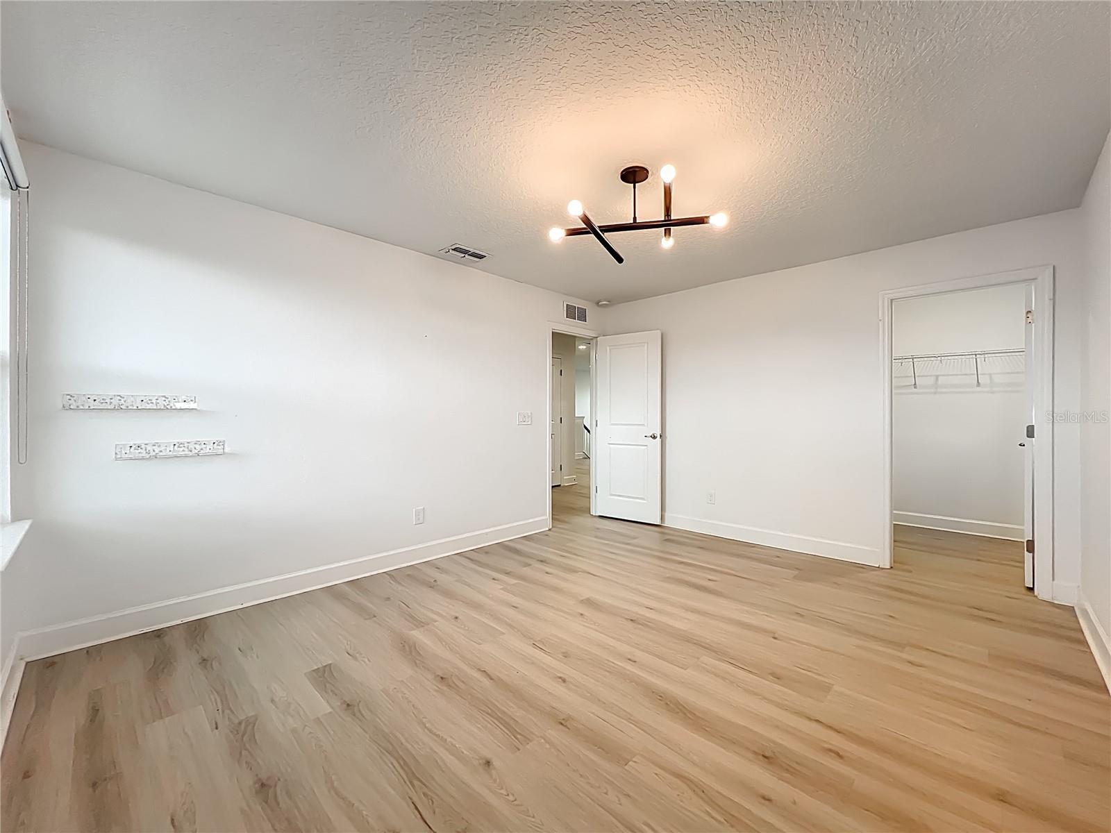 RIVERSIDE OAKS - Residential