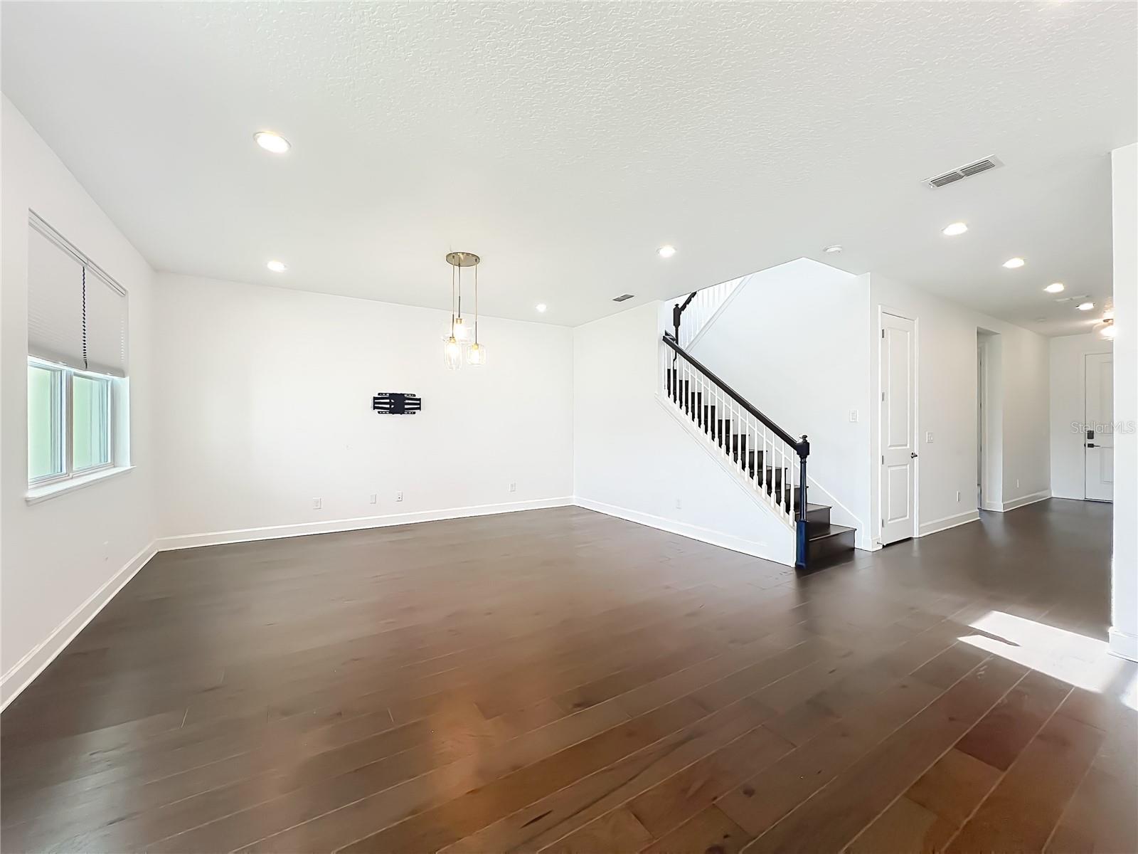 RIVERSIDE OAKS - Residential