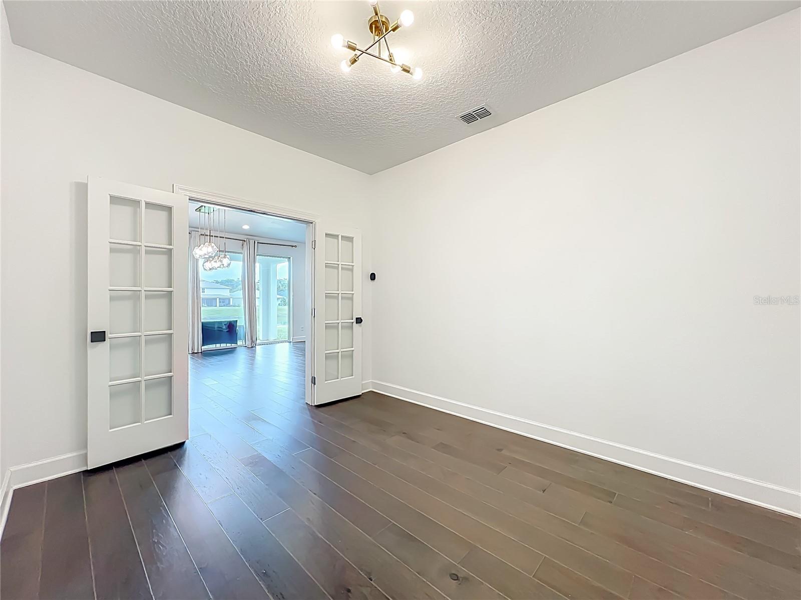 RIVERSIDE OAKS - Residential