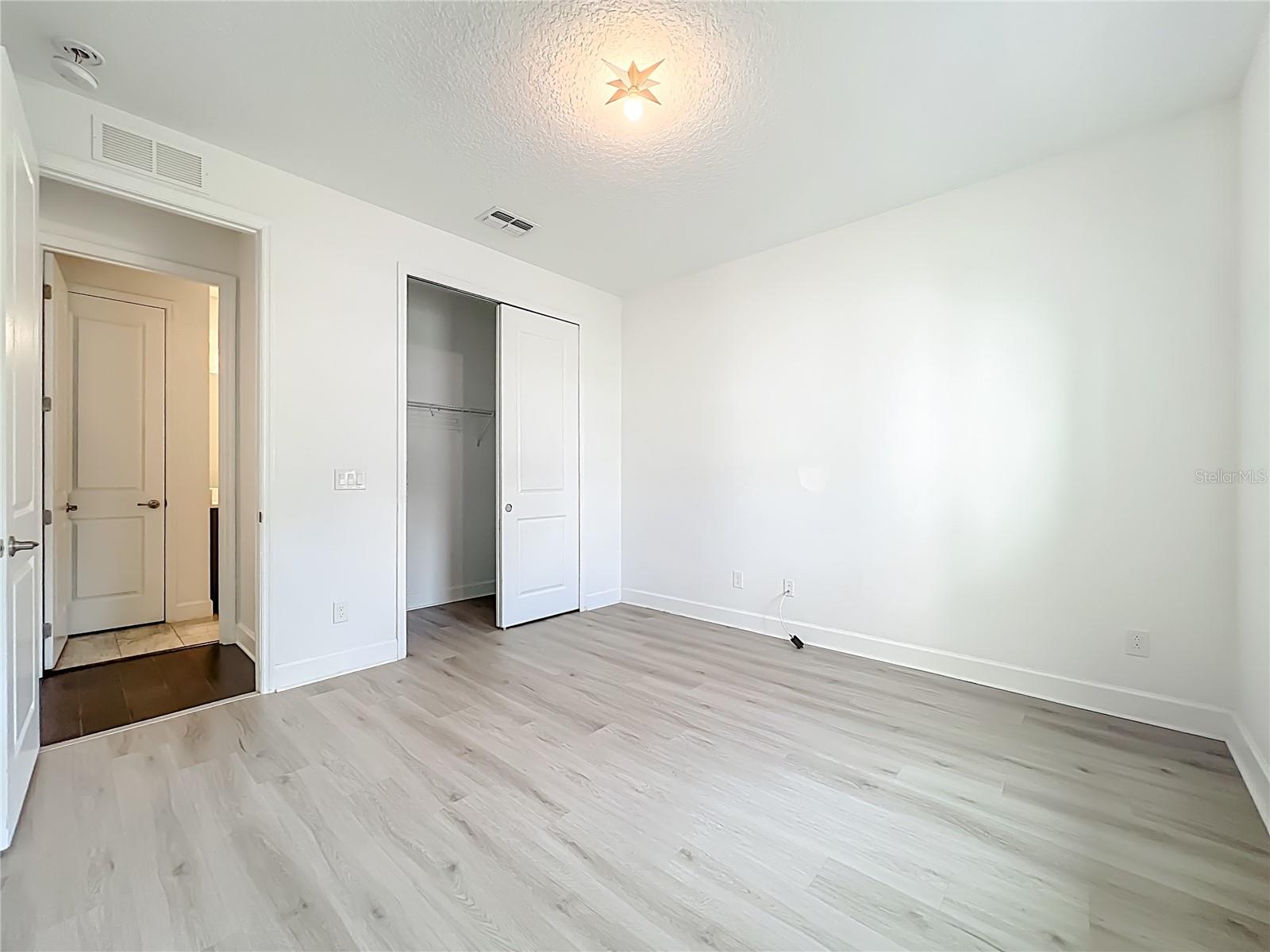 RIVERSIDE OAKS - Residential