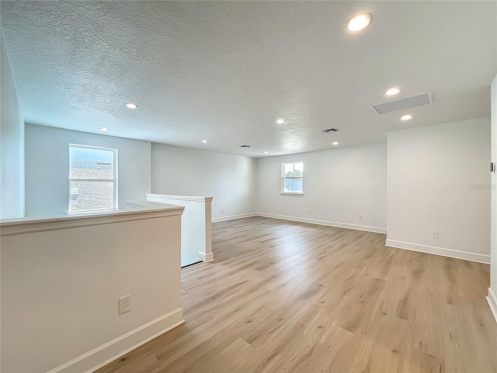 RIVERSIDE OAKS - Residential