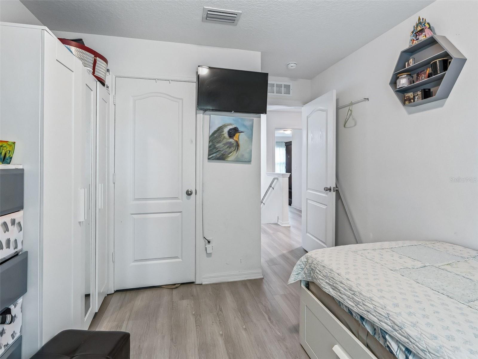 SHERMAN HILLS PH V - Residential