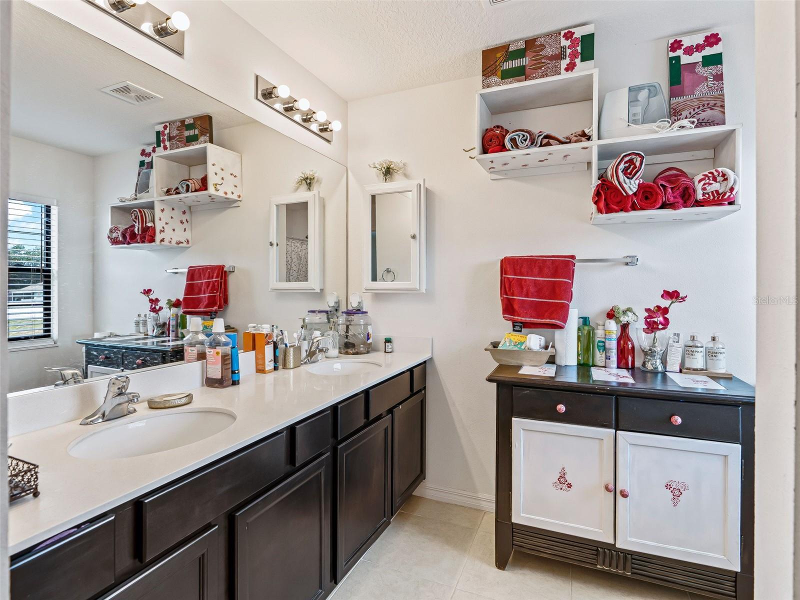 SHERMAN HILLS PH V - Residential