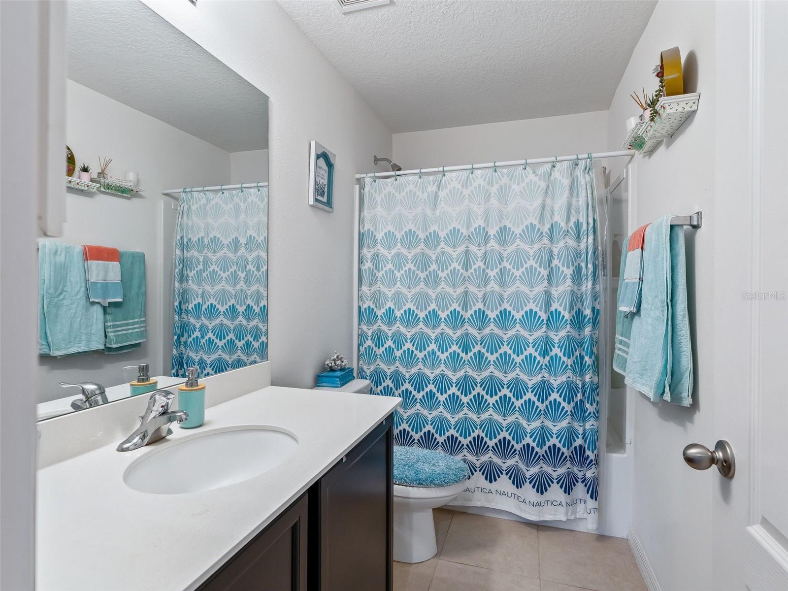 SHERMAN HILLS PH V - Residential