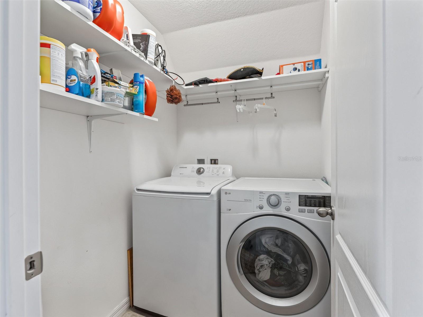 SHERMAN HILLS PH V - Residential