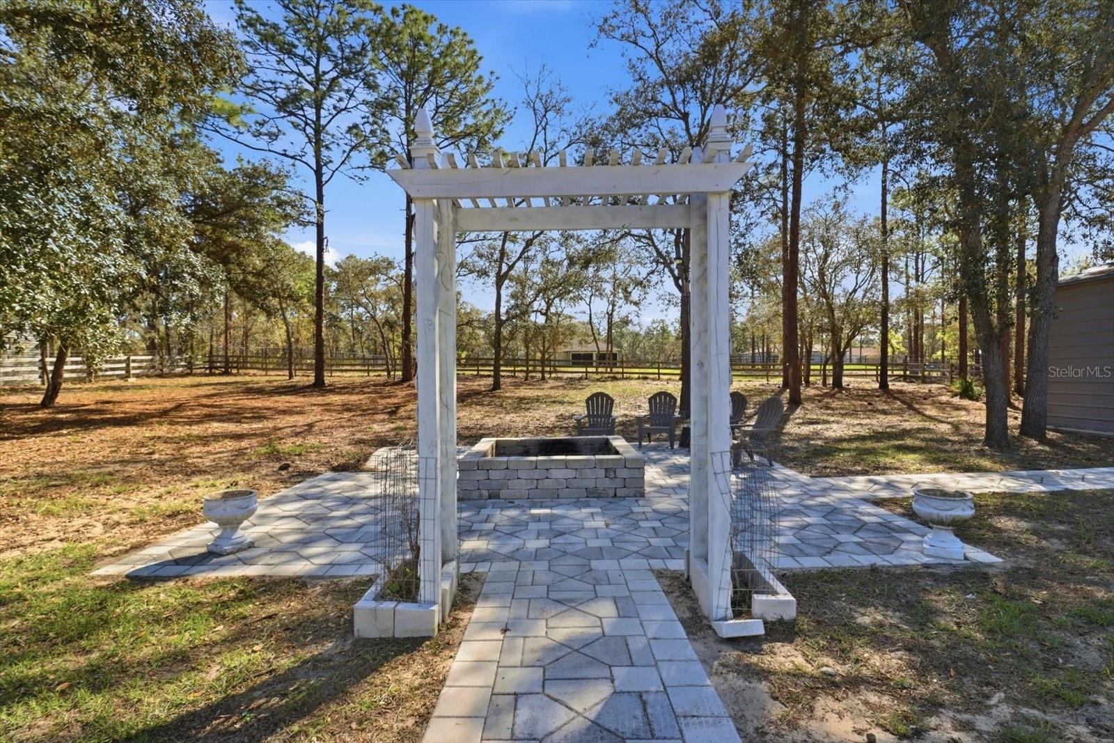 ROYAL HIGHLANDS - Residential