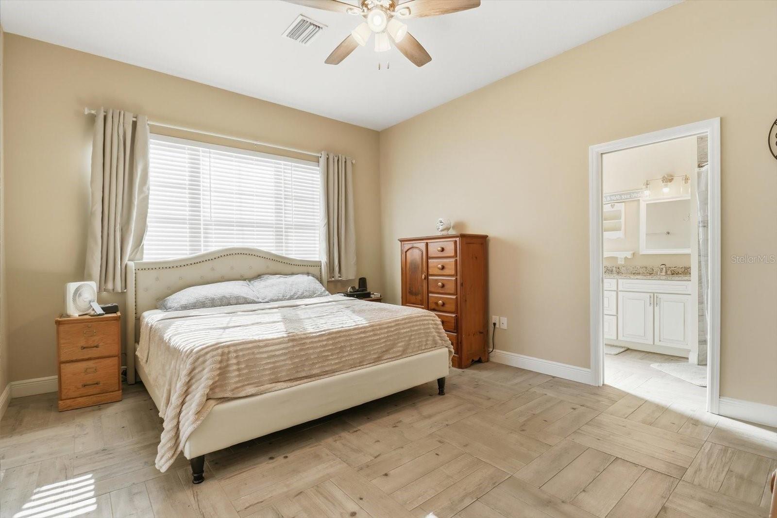 ROYAL HIGHLANDS - Residential