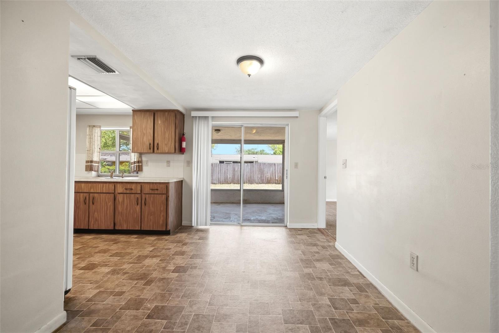 EMBASSY HILLS - Residential