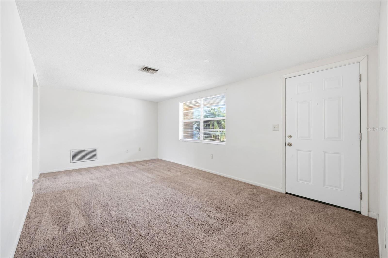 EMBASSY HILLS - Residential