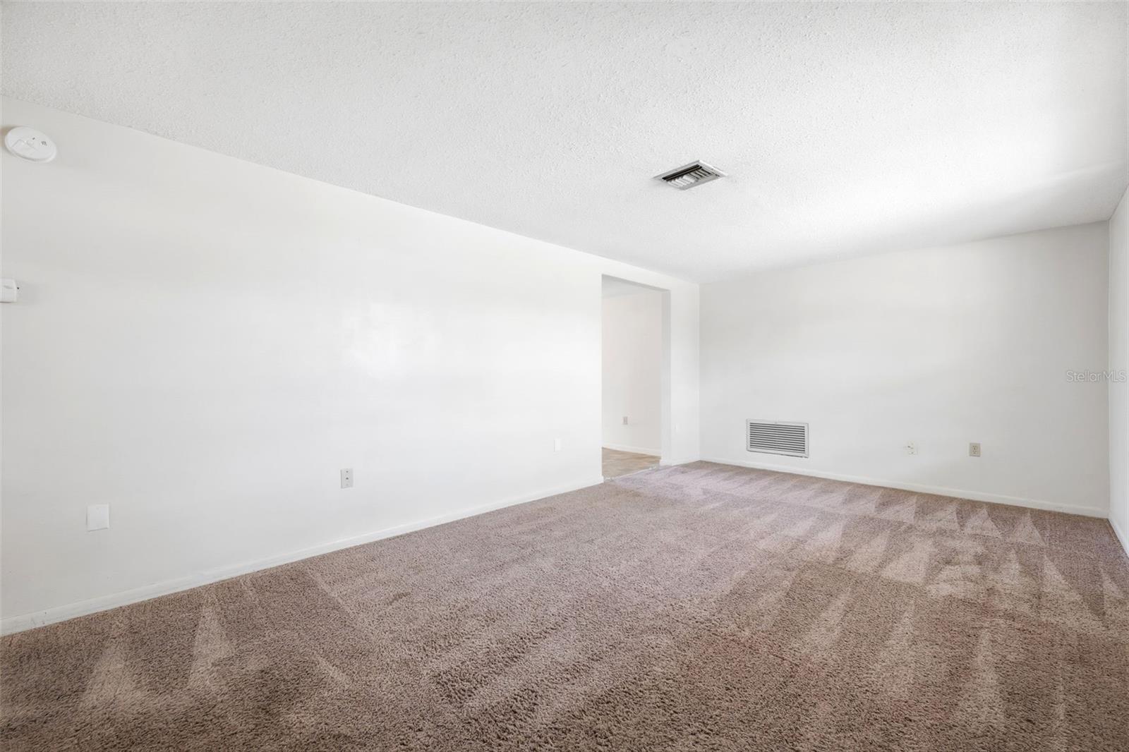 EMBASSY HILLS - Residential